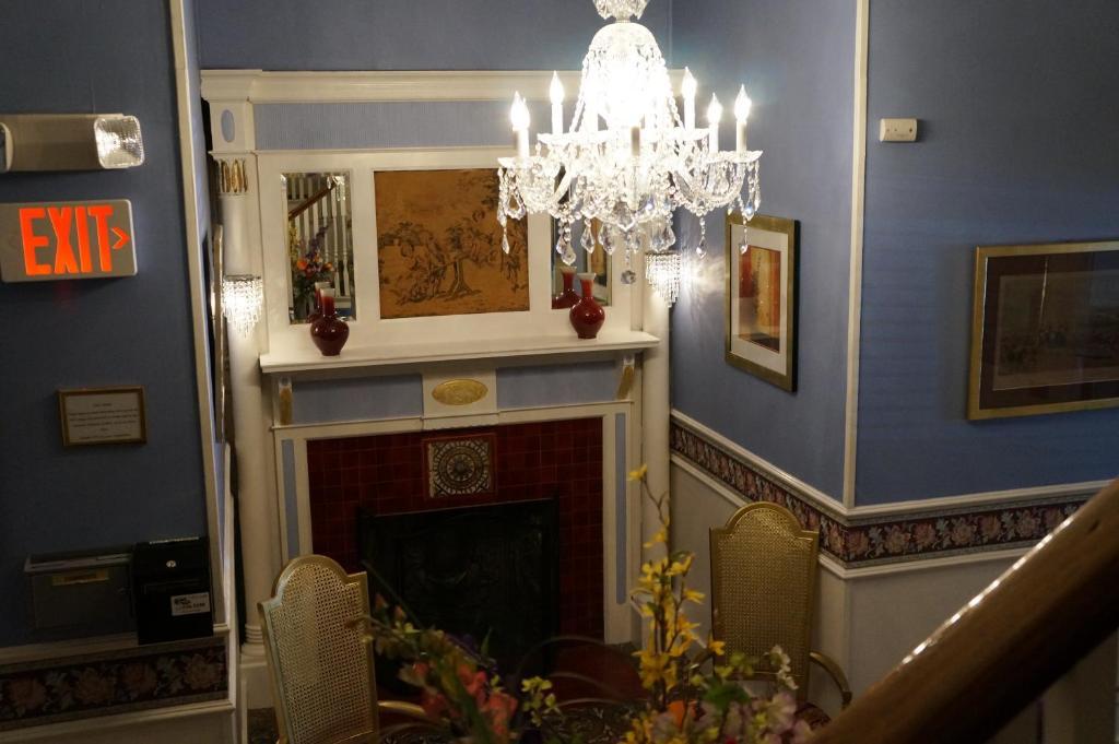 463 Beacon Street Guest House Бостон Экстерьер фото